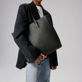 Cabata – Borsa Tote – Pelle di vitello e borchie – Nero