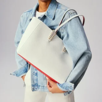 Cabata Small – Borsa Tote – Morbida pelle di vitello e borchie – Bianco