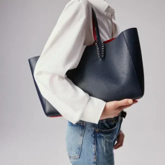 Cabata Small – Borsa Tote – Pelle di vitello e borchie – Zaffiro