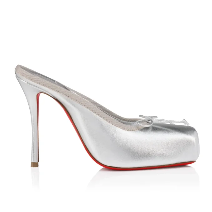 Cassia Mule – Mules da 100 mm – Pelle di agnello nappa laminata – Argento – Donna Cassia Mule – Mules da 100 mm – Pelle di agnello nappa laminata – Argento – Donna