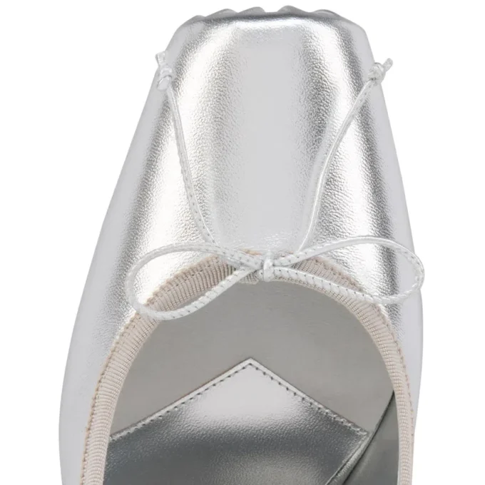 Cassia Mule – Mules da 100 mm – Pelle di agnello nappa laminata – Argento – Donna Cassia Mule – Mules da 100 mm – Pelle di agnello nappa laminata – Argento – Donna