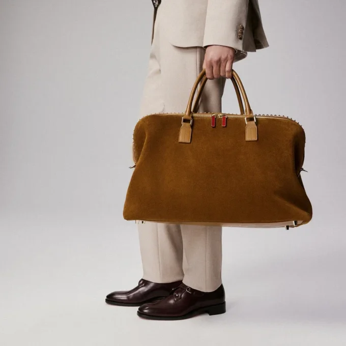 Funky – Borsa da viaggio – Pelle di vitello rovesciata e borchie – Rhea Funky – Borsa da viaggio – Pelle di vitello rovesciata e borchie – Rhea