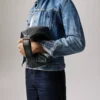 Funky – Pouch – Pelle di vitello e borchie – Nero Funky – Pouch – Pelle di vitello e borchie – Nero