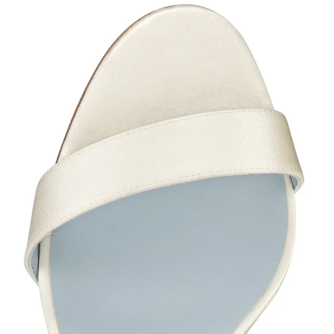 Loubigirl – Sandali con cinturini da 85 mm – Raso crepe – bianco sporco – Donna Loubigirl – Sandali con cinturini da 85 mm – Raso crepe – bianco sporco – Donna