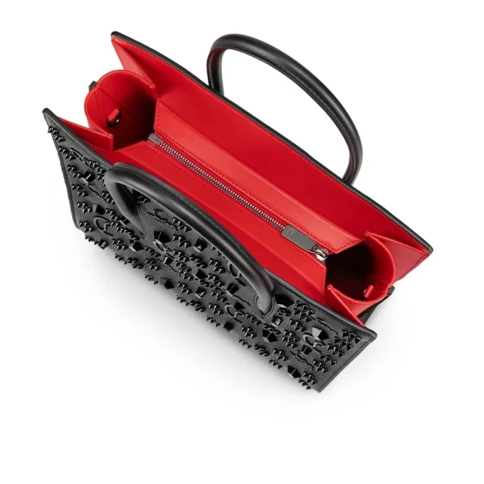 Paloma Medium – Borsa a Mano – Pelle di vitello martellata e borchie Loubinthesky – Nero Paloma Medium – Borsa a Mano – Pelle di vitello martellata e borchie Loubinthesky – Nero