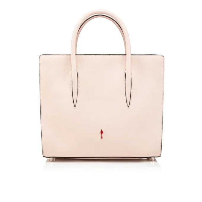 Paloma Medium – Borsa con manico superiore – Pelle di vitello martellata e borchie Loubinthesky – Leche Paloma Medium – Borsa con manico superiore – Pelle di vitello martellata e borchie Loubinthesky – Leche