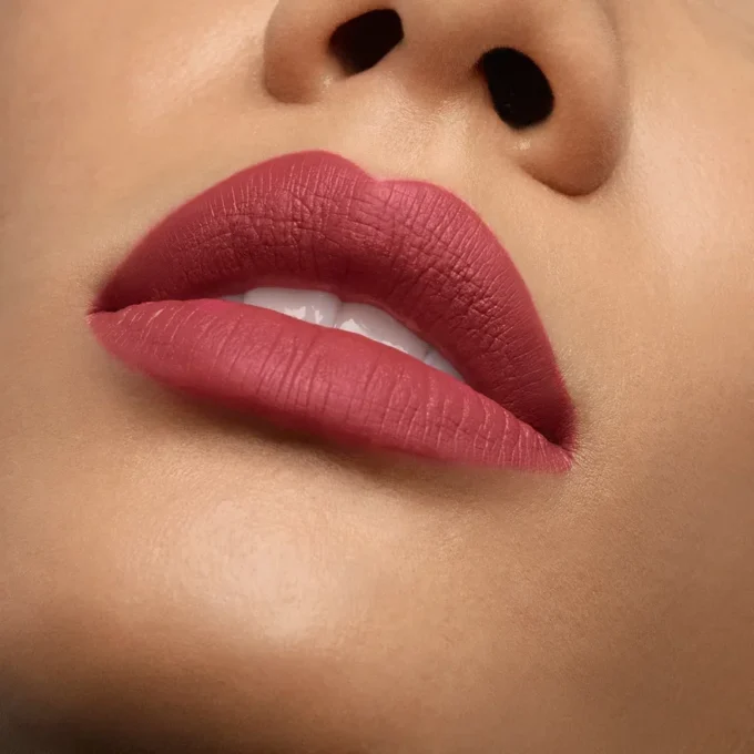 Rouge Louboutin Velvet Matte Mooncrest – Rossetto opaco in edizione limitata – Epic Brunette 318M Rouge Louboutin Velvet Matte Mooncrest – Rossetto opaco in edizione limitata – Epic Brunette 318M