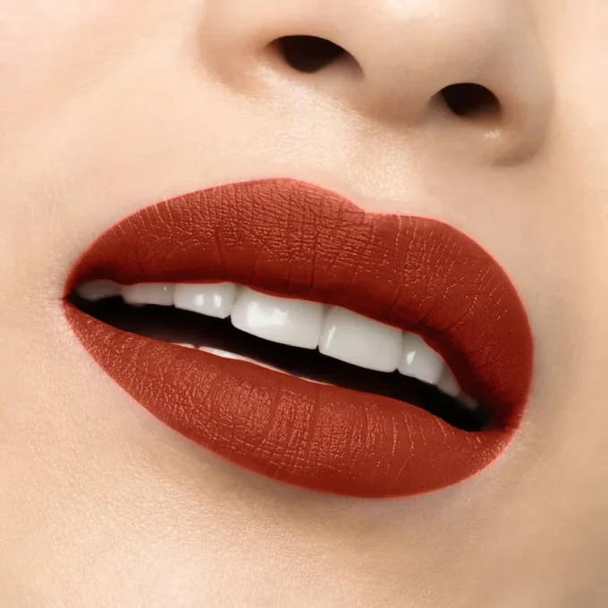 Rouge Louboutin Velvet Matte – Rossetto opaco – Burning Babe 415M Rouge Louboutin Velvet Matte – Rossetto opaco – Burning Babe 415M