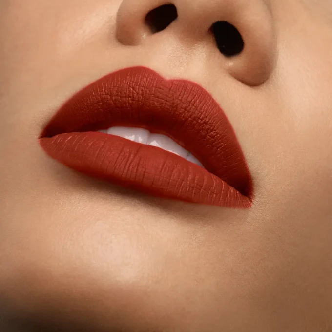 Rouge Louboutin Velvet Matte – Rossetto opaco – Burning Babe 415M Rouge Louboutin Velvet Matte – Rossetto opaco – Burning Babe 415M
