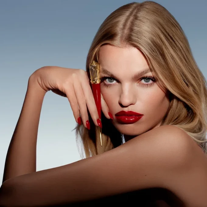 Rouge Stiletto Vinyl Gloss Copper Fever 352V Copper Fever – Christian Louboutin Bellezza Stati Uniti Rouge Stiletto Vinyl Gloss Copper Fever 352V Copper Fever – Christian Louboutin Bellezza Stati Uniti