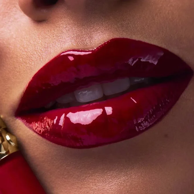 Rouge Stiletto Vinyl Gloss Rouge Louboutin 001V Rouge Louboutin – Christian Louboutin Bellezza Stati Uniti Rouge Stiletto Vinyl Gloss Rouge Louboutin 001V Rouge Louboutin – Christian Louboutin Bellezza Stati Uniti