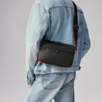 Ruisbuddy – Borsa a tracolla – Pelle di vitello martellata e gomma – Nero